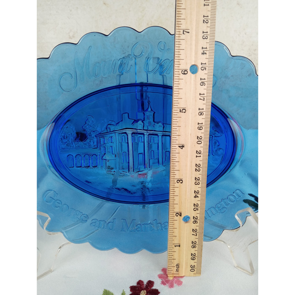 Avon Accents Avon Mount Vernon Plate Oval Blue W 2 Special Occasion